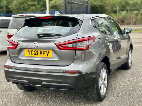 Nissan Qashqai 1.3 Qashqai Acenta Premium DiG-T 5dr 11
