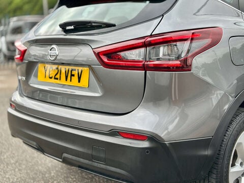 Nissan Qashqai 1.3 Qashqai Acenta Premium DiG-T 5dr 13