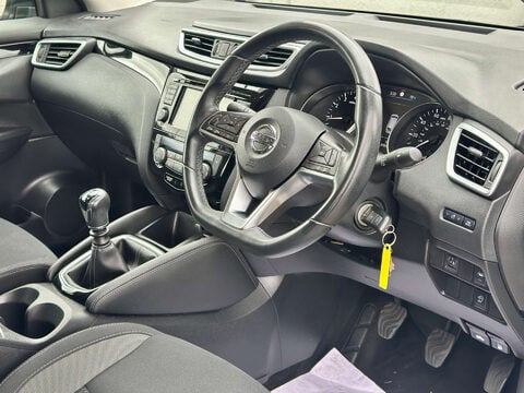 Nissan Qashqai 1.3 Qashqai Acenta Premium DiG-T 5dr 19