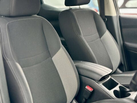 Nissan Qashqai 1.3 Qashqai Acenta Premium DiG-T 5dr 21