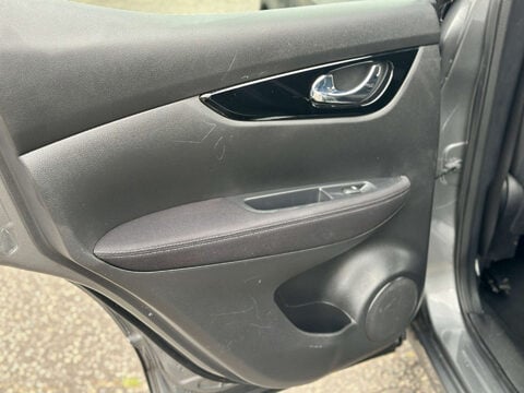 Nissan Qashqai 1.3 Qashqai Acenta Premium DiG-T 5dr 53