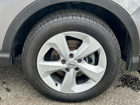 Nissan Qashqai 1.3 Qashqai Acenta Premium DiG-T 5dr 54