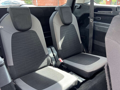 Citroen C4 Picasso 1.6 C4 Grand Picasso VTR+ e-HDi Semi-Auto 5dr 23