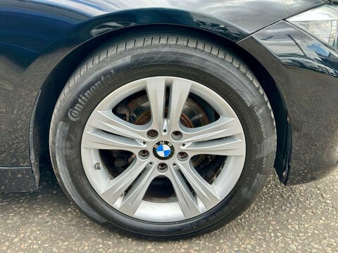 BMW 3 Series 2.0 318D Sport Auto 5dr 33