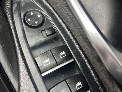 BMW 3 Series 2.0 318D Sport Auto 5dr 37