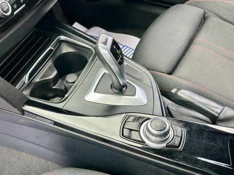 BMW 3 Series 2.0 318D Sport Auto 5dr 16
