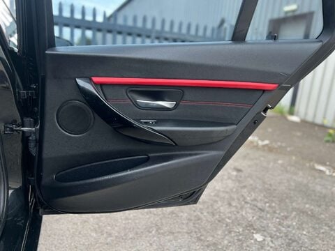 BMW 3 Series 2.0 318D Sport Auto 5dr 44