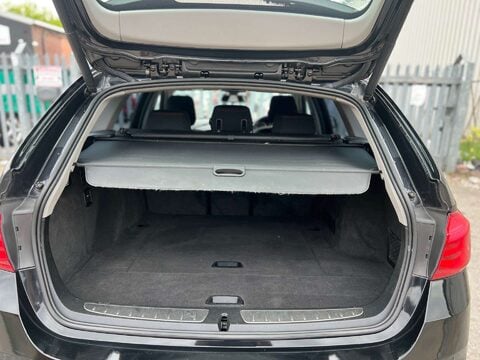 BMW 3 Series 2.0 318D Sport Auto 5dr 32
