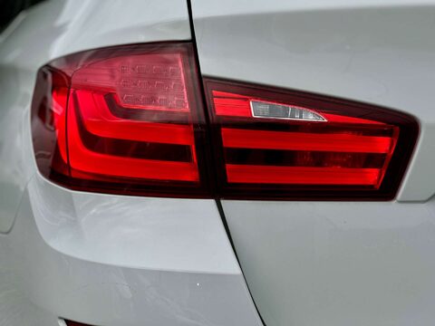 BMW 5 Series 3.0 535i M Sport Touring 5dr Petrol Steptronic Euro 5 (306 ps) 40