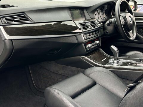 BMW 5 Series 3.0 535i M Sport Touring 5dr Petrol Steptronic Euro 5 (306 ps) 10