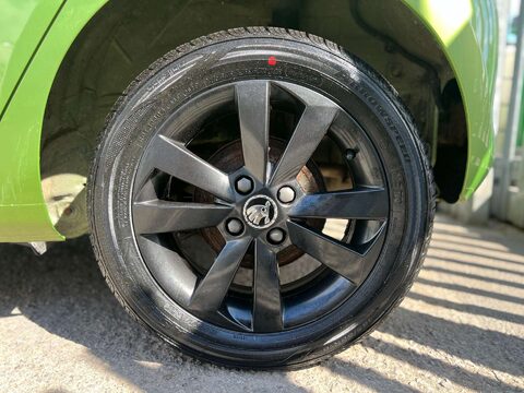 Skoda Citigo 1.0 Citigo Black Edition MPI 5dr 29