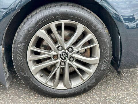 Toyota Avensis 2.0 Avensis Business Edition D-4D 5dr 34