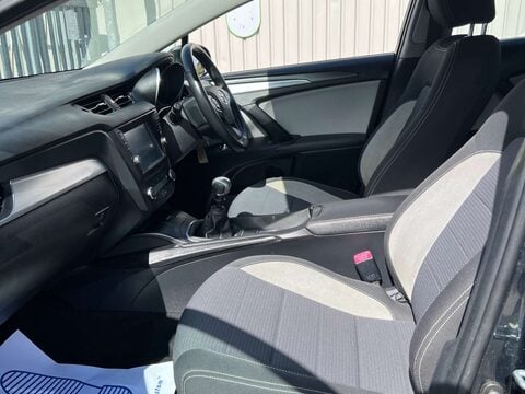 Toyota Avensis 2.0 Avensis Business Edition D-4D 5dr 20