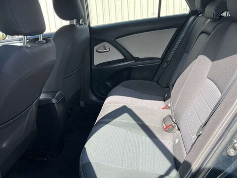 Toyota Avensis 2.0 Avensis Business Edition D-4D 5dr 25