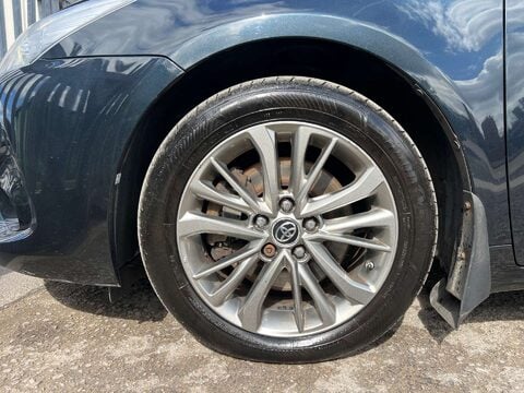 Toyota Avensis 2.0 Avensis Business Edition D-4D 5dr 49