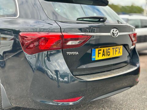 Toyota Avensis 2.0 Avensis Business Edition D-4D 5dr 16