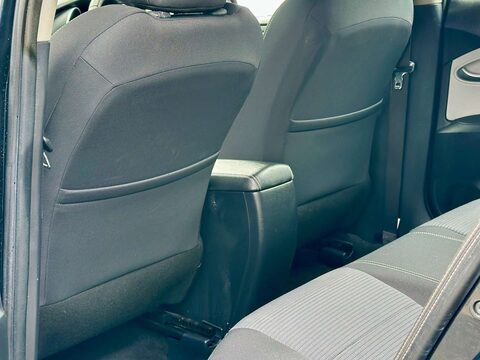 Toyota Avensis 2.0 Avensis Business Edition D-4D 5dr 42