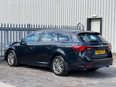 Toyota Avensis 2.0 Avensis Business Edition D-4D 5dr 8