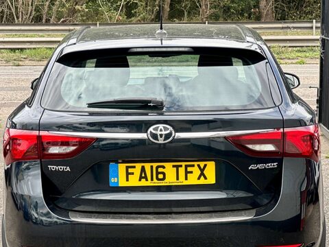 Toyota Avensis 2.0 Avensis Business Edition D-4D 5dr 17