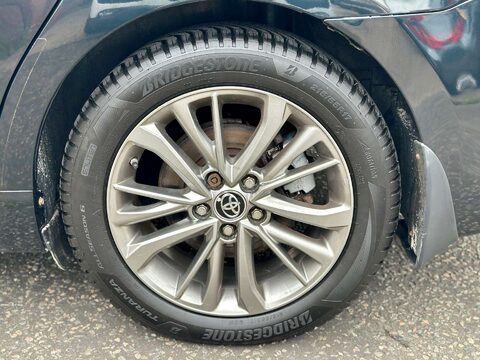 Toyota Avensis 2.0 Avensis Business Edition D-4D 5dr 32