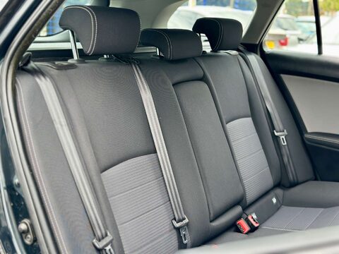 Toyota Avensis 2.0 Avensis Business Edition D-4D 5dr 58