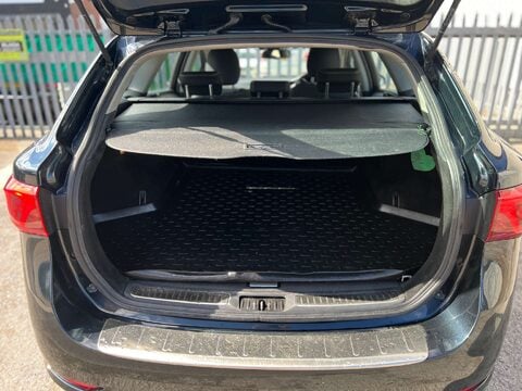 Toyota Avensis 2.0 Avensis Business Edition D-4D 5dr 38