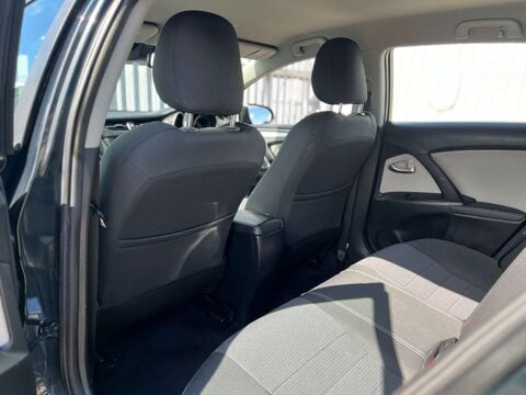 Toyota Avensis 2.0 Avensis Business Edition D-4D 5dr 24