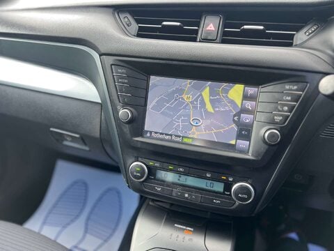 Toyota Avensis 2.0 Avensis Business Edition D-4D 5dr 32