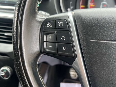 Volvo V40 2.0 V40 R-Design Nav+ D2 5dr 33