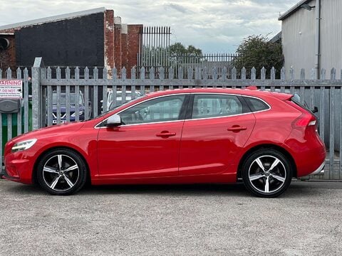 Volvo V40 2.0 V40 R-Design Nav+ D2 5dr 10