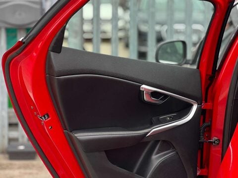 Volvo V40 2.0 V40 R-Design Nav+ D2 5dr 41
