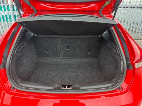 Volvo V40 2.0 V40 R-Design Nav+ D2 5dr 36