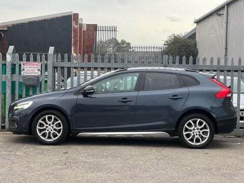 Volvo V40 2.0 V40 Cross Country Professional D3 5dr 10