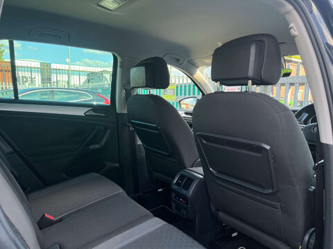 Volkswagen Tiguan 2.0 Tiguan SE TDI BlueMotion Technology 5dr 30