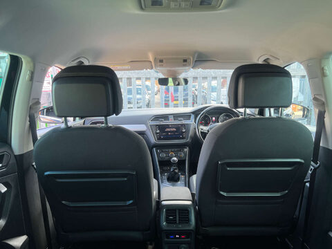 Volkswagen Tiguan 2.0 Tiguan SE TDI BlueMotion Technology 5dr 36