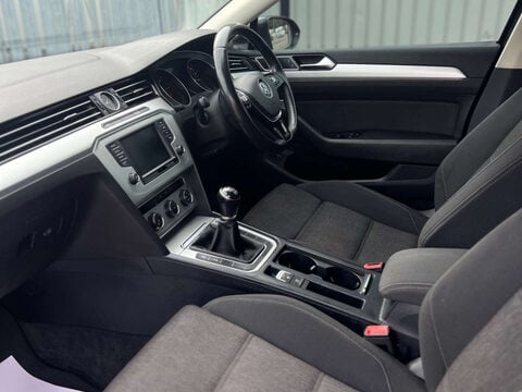 Volkswagen Passat 2.0 Passat SE Business TDI BlueMotion Technology 4dr 11