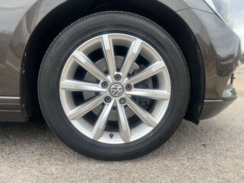 Volkswagen Passat 2.0 Passat SE Business TDI BlueMotion Technology 4dr 65