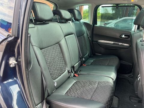 Peugeot 3008 1.6 3008 Allure Blue HDi S/S Auto 5dr 46