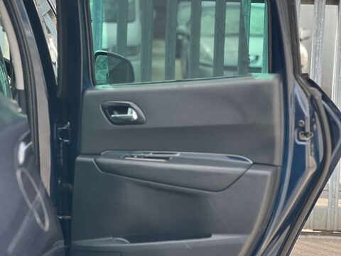 Peugeot 3008 1.6 3008 Allure Blue HDi S/S Auto 5dr 49