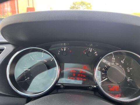 Peugeot 3008 1.6 3008 Allure Blue HDi S/S Auto 5dr 41