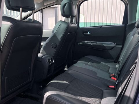 Peugeot 3008 1.6 3008 Allure Blue HDi S/S Auto 5dr 23