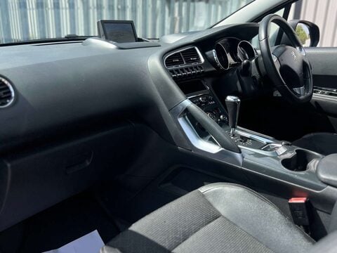 Peugeot 3008 1.6 3008 Allure Blue HDi S/S Auto 5dr 19