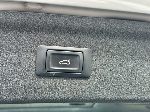 Audi Q3 2.0 Q3 S Line TDI 5dr 21