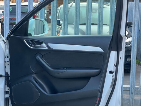 Audi Q3 2.0 Q3 S Line TDI 5dr 14