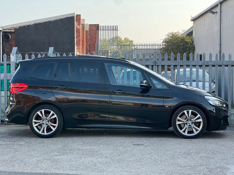 BMW 2 Series 2.0 220D xDrive M Sport Auto 4WD 5dr 54