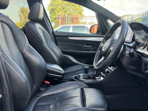BMW 2 Series 2.0 220D xDrive M Sport Auto 4WD 5dr 35
