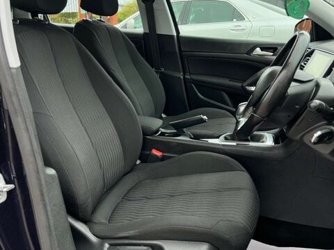 Peugeot 308 1.6 308 Active SW Blue HDi S/S 5dr 15