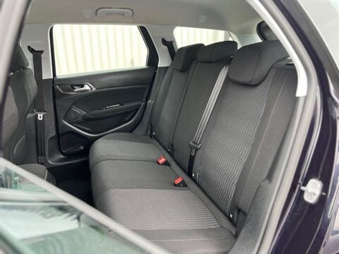 Peugeot 308 1.6 308 Active SW Blue HDi S/S 5dr 22