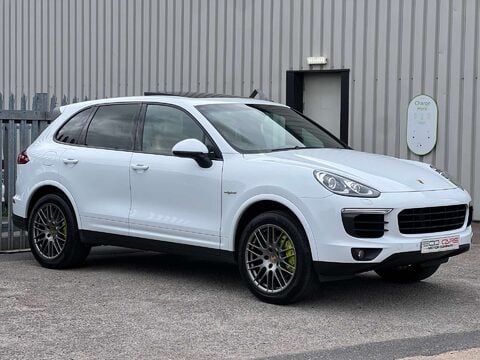 Porsche Cayenne 3.0 V6 E-Hybrid S Platinum Edition SUV 5dr Petrol Plug-in Hybrid TiptronicS 8
