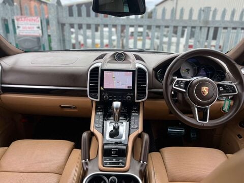 Porsche Cayenne 3.0 V6 E-Hybrid S Platinum Edition SUV 5dr Petrol Plug-in Hybrid TiptronicS 29